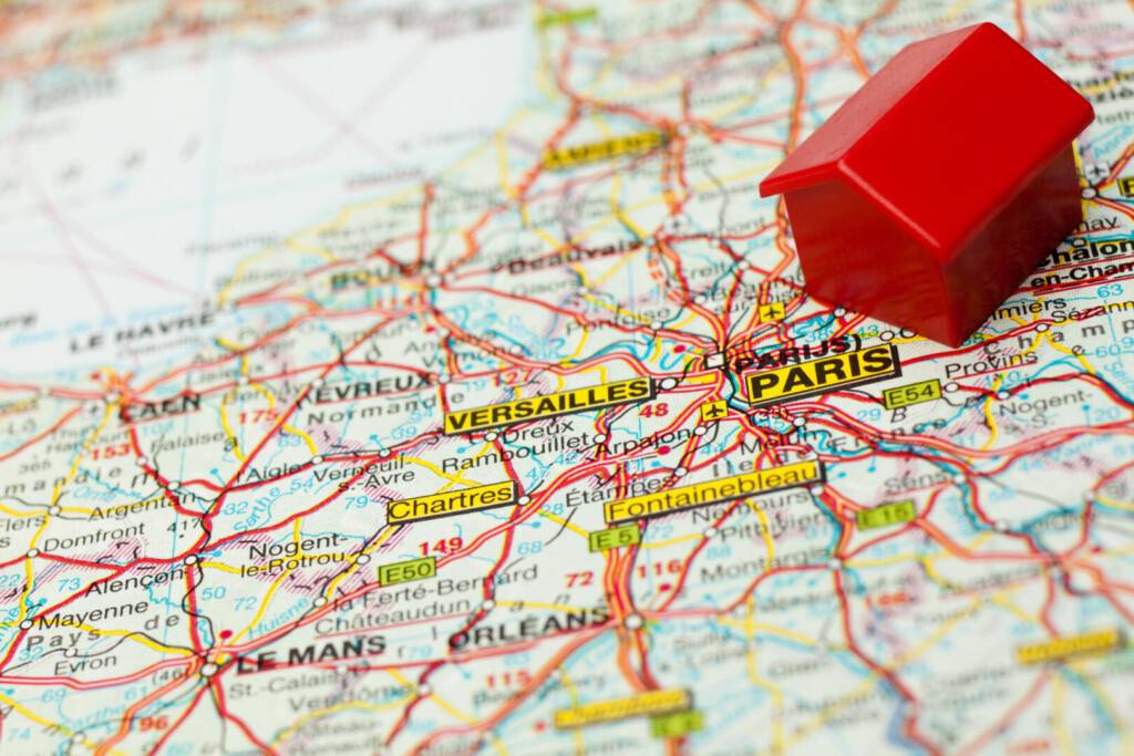 photo : map paris with hotel symbol