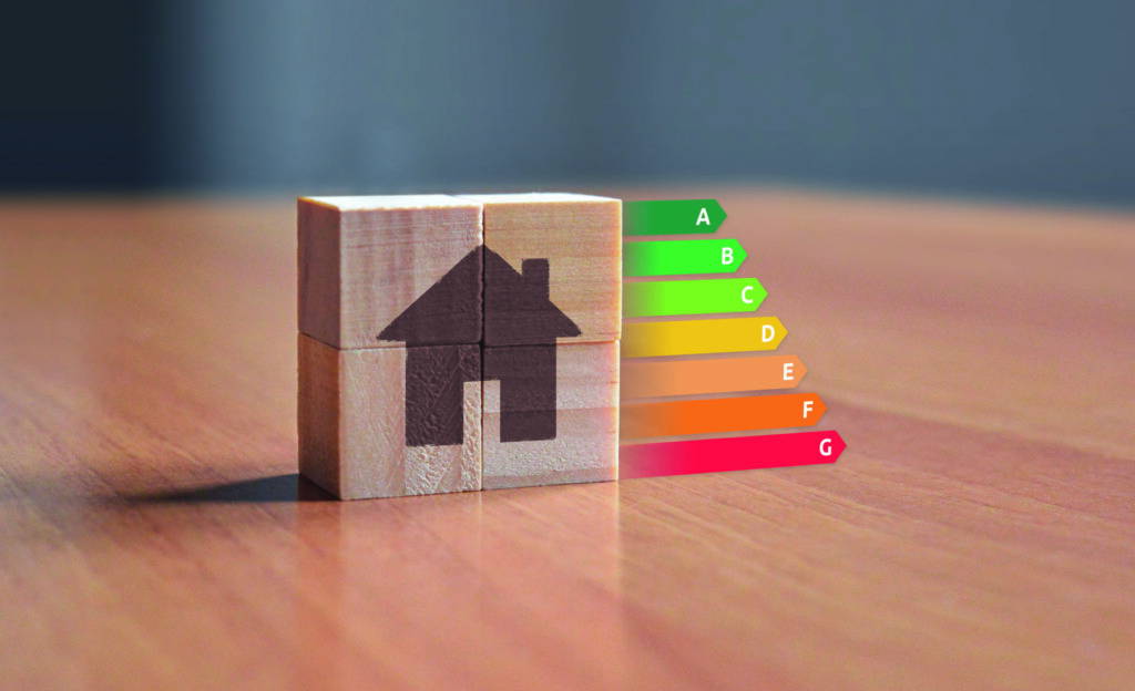 photo : EPC energy performance certificate illustration with wooden bloc