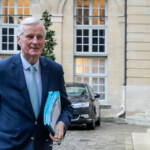 Hausse des frais de notaire : Michel Barnier rétropédale