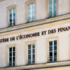 TVA des mandataires immobiliers : la réforme suspendue jusqu'en 2026