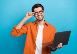 Trop de mails, trop de tension : pour une communication plus respectueuse dans l’immobilier