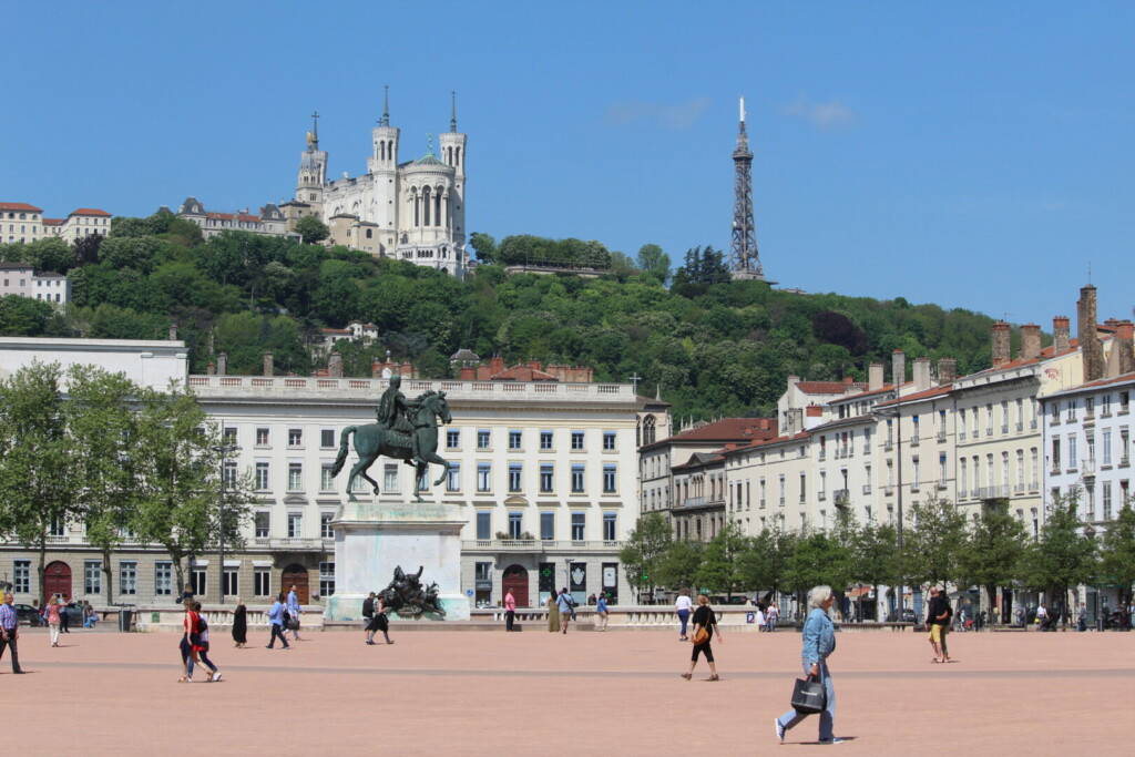 photo : Place Bellecour à Lyon (France).