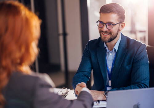 Comment passer de l’agent immobilier au tiers de confiance des Français !