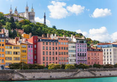 Paris, Lyon, Marseille : ce que les nouveaux maires prévoient pour le logement