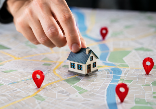 Peut-on délocaliser un bien pour le vendre ? Gare aux pratiques irrégulières sur vos annonces